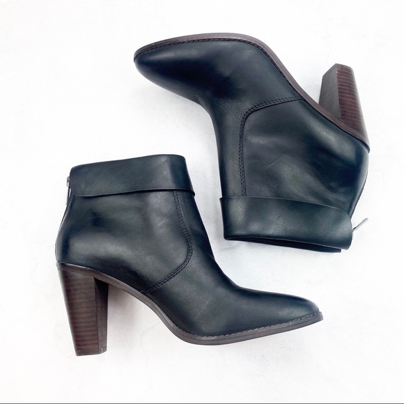 [Lucky Brand] Classic Navy Leather Booties - Picture 1 of 5